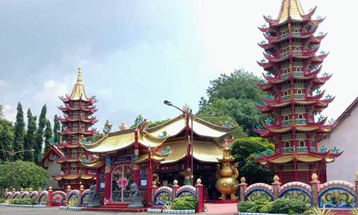vihara avalokitesvara candi pamekasan