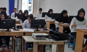 lembaga kursus